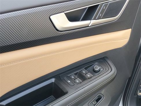 New 2026 Volkswagen Atlas Cross Sport SEL R-Line image 17