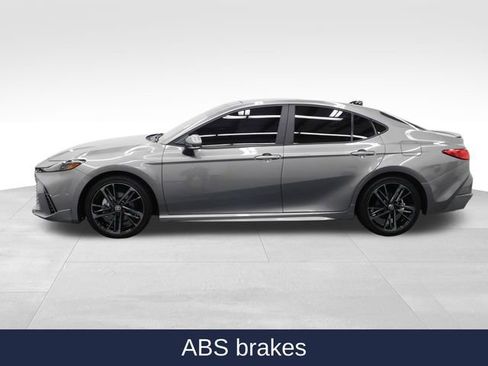 Used 2025 Toyota Camry XSE image 5