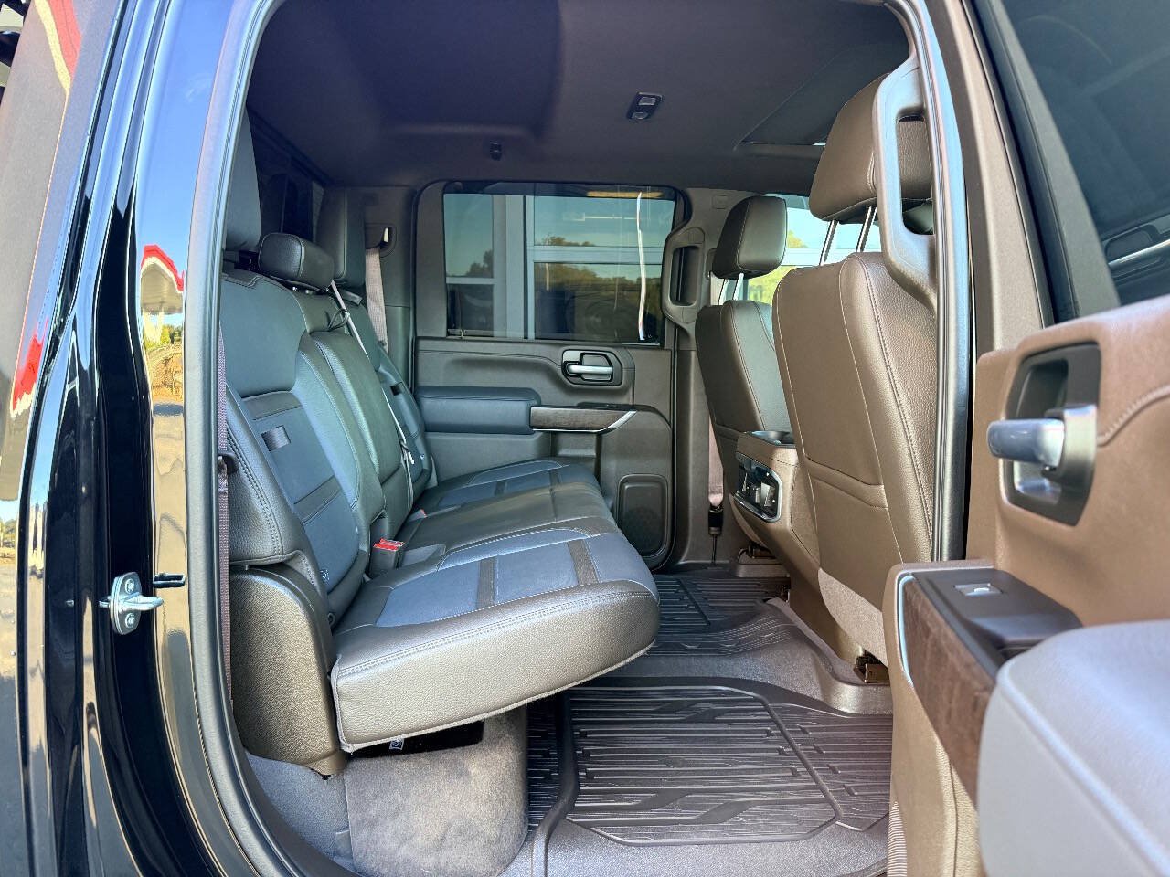 Used 2022 GMC Sierra 3500 Denali w/ Denali Ultimate Package AWD/4WD image 41