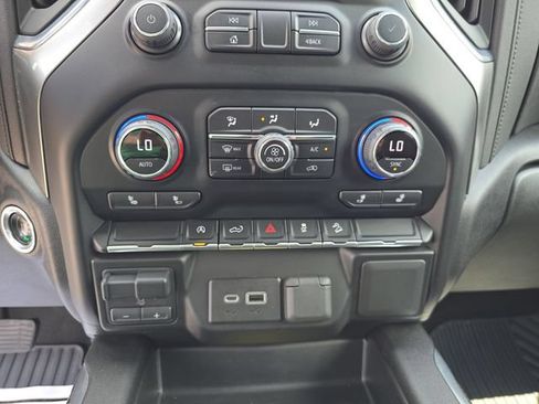 Used 2021 Chevrolet Silverado 1500 RST w/ Z71 Off-Road Package AWD/4WD image 33