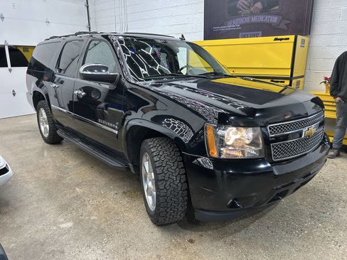 Used 2012 Chevrolet Suburban LTZ image 33