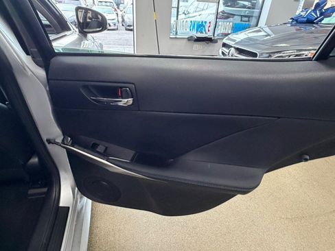 Used 2015 Lexus IS 250 w/ Premium Package RWD image 32