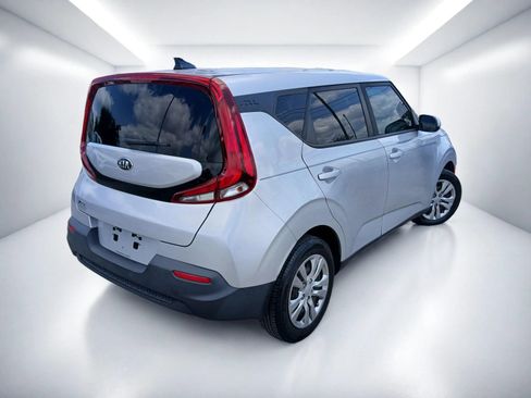 Used 2020 Kia Soul LX FWD image 5