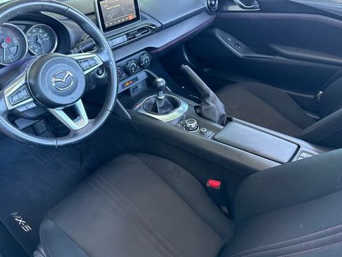 Used 2016 MAZDA MX-5 Miata Club RWD image 11