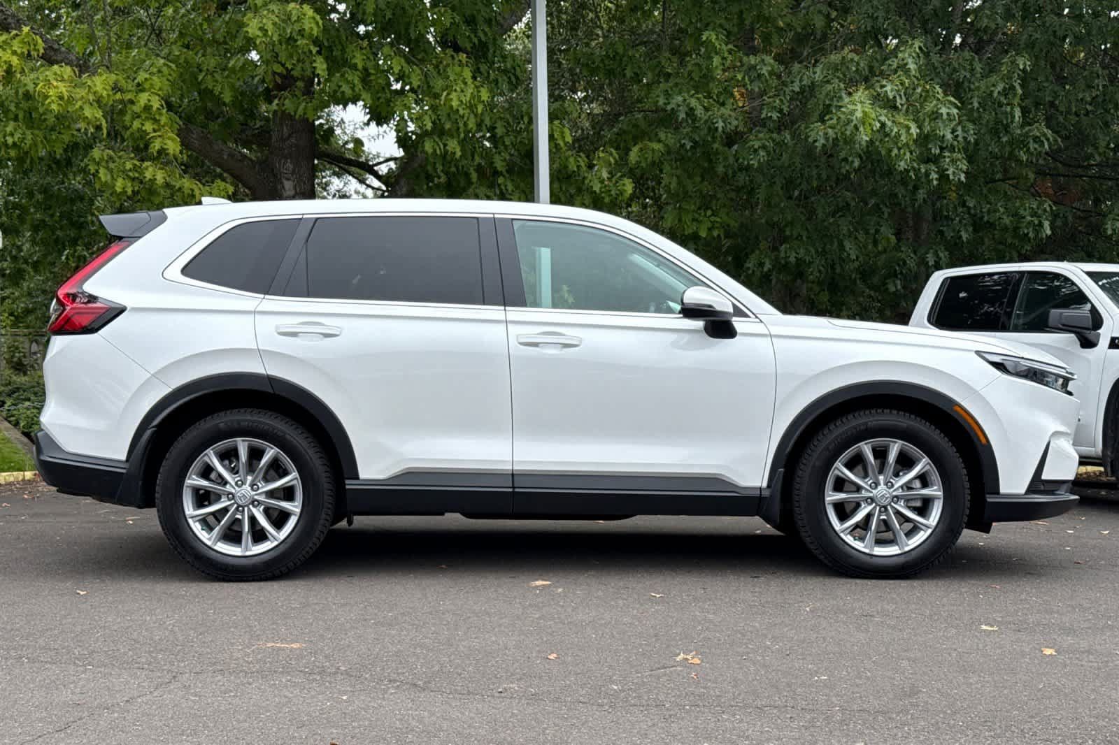 Used 2023 Honda CR-V EX-L image 8