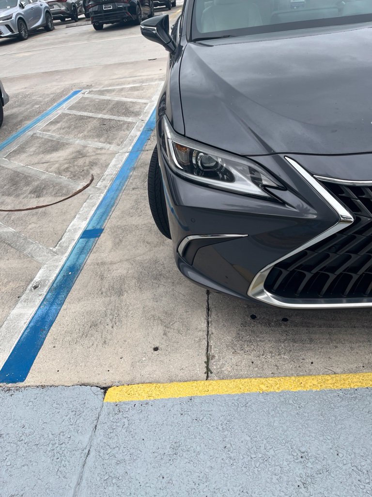 Used 2023 Lexus ES 350 w/ Premium Package FWD image 1