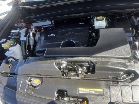 Used 2017 Nissan Pathfinder S AWD/4WD image 15