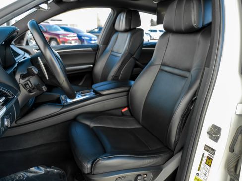 Used 2012 BMW X6 M image 30
