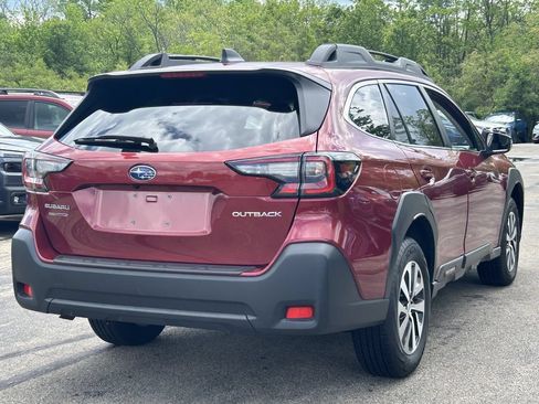 Certified 2025 Subaru Outback Premium AWD/4WD image 9