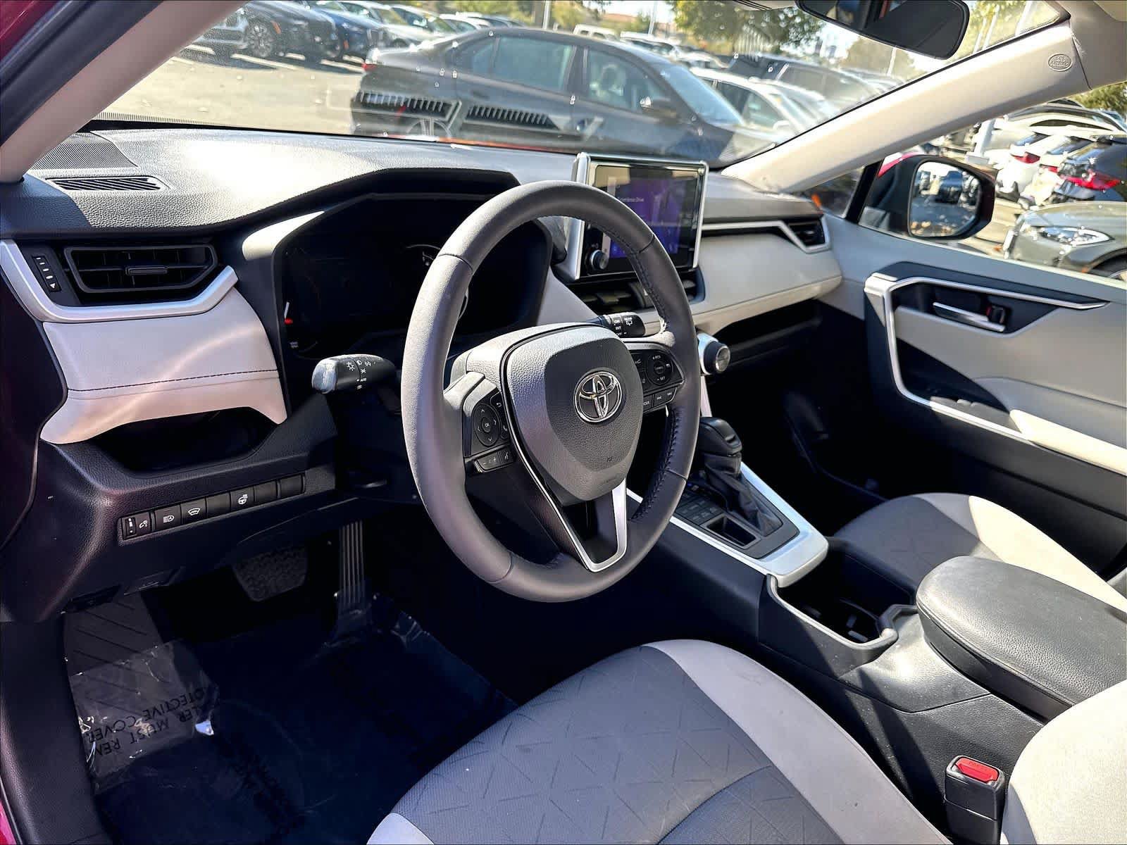 Used 2023 Toyota RAV4 XLE w/ XLE Grade Weather Package AWD/4WD image 19