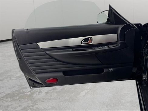 Used 2003 Ford Thunderbird RWD image 10