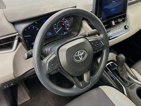 Used 2023 Toyota Corolla LE image 18