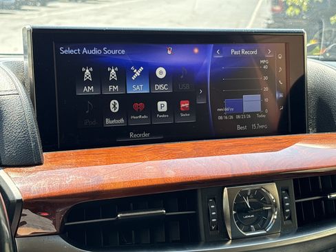 Used 2017 Lexus LX 570 4WD w/ Luxury Package image 23