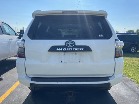 Used 2016 Toyota 4Runner TRD Pro AWD/4WD image 5