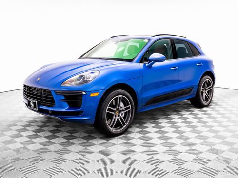 Certified 2021 Porsche Macan Turbo AWD/4WD image 1