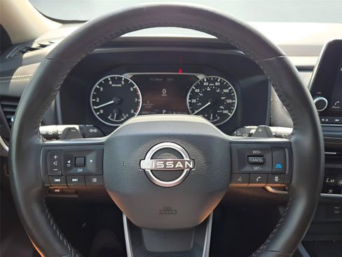 Used 2025 Nissan Rogue SV AWD/4WD image 31
