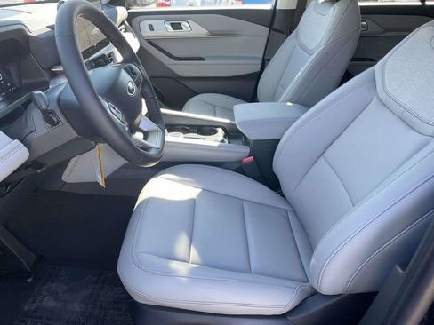 New 2026 Ford Explorer Active w/ Active Comfort Package RWD image 13