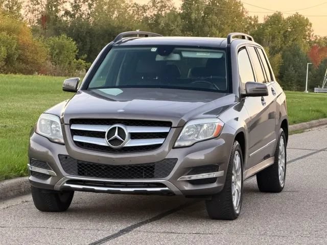 Used 2013 Mercedes-Benz GLK 350 4MATIC image 5