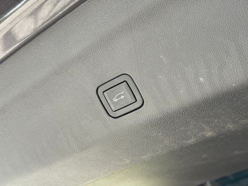 Used 2021 Chevrolet Tahoe High Country AWD/4WD image 18