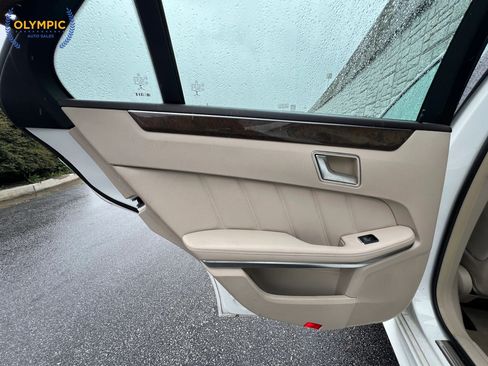 Used 2015 Mercedes-Benz E 350 4MATIC Sedan w/ Premium 1 Package image 47
