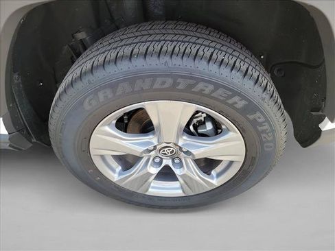 Used 2025 Toyota RAV4 XLE w/ Convenience Package FWD image 12