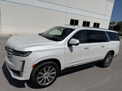 Used 2021 Cadillac Escalade ESV Premium Luxury Platinum AWD/4WD image 37