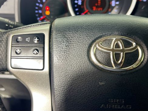 Used 2013 Toyota 4Runner Limited image 18