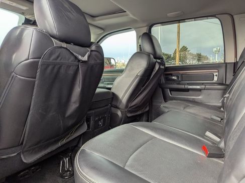 Used 2016 RAM 3500 Laramie image 32