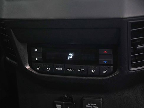 Used 2023 Toyota Sequoia Platinum image 15