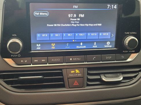Used 2024 Nissan Altima 2.5 S FWD image 25