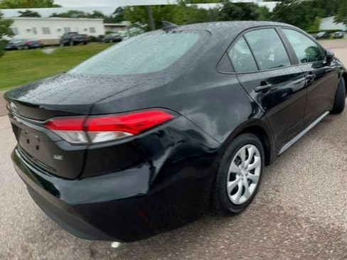 Used 2024 Toyota Corolla LE FWD image 2