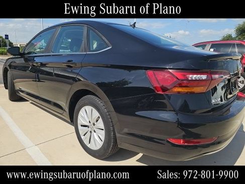 Used 2019 Volkswagen Jetta R-Line FWD image 3