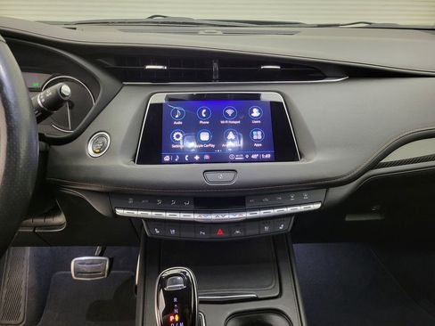Used 2023 Cadillac XT4 Sport AWD/4WD image 40