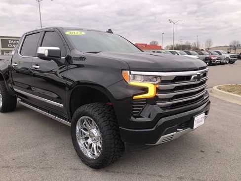 Used 2024 Chevrolet Silverado 1500 High Country w/ High Country Premium Package image 7