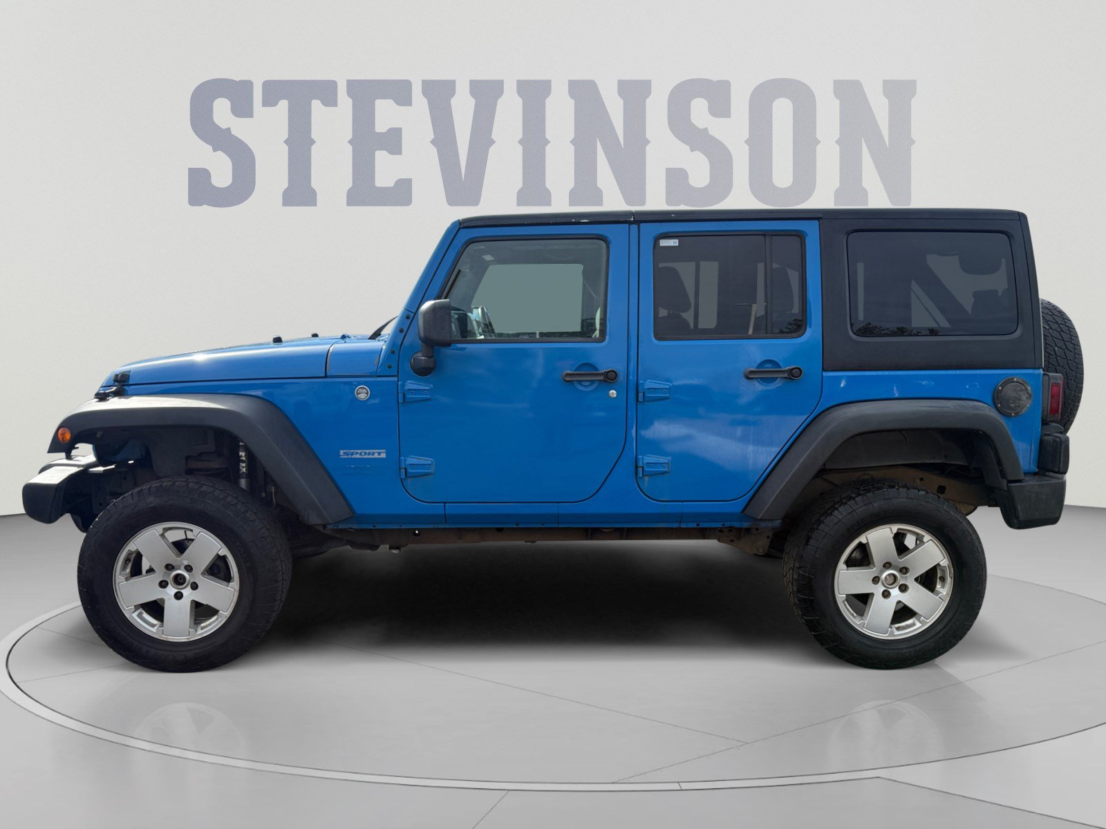Used 2012 Jeep Wrangler Unlimited Sport AWD/4WD image 2