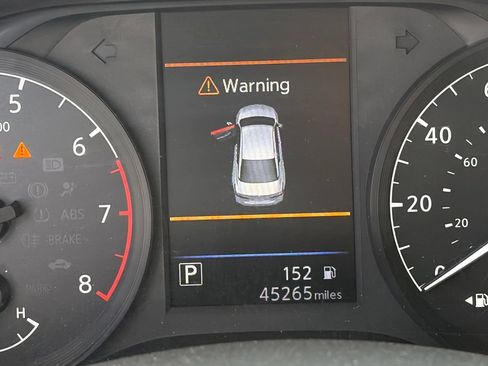 Used 2024 Nissan Altima 2.5 S FWD image 11
