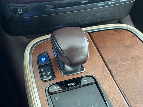 Used 2018 Lexus LS 500 w/ Accessory Package (Z2) RWD image 27