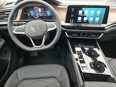 New 2026 Volkswagen Atlas SE FWD image 9