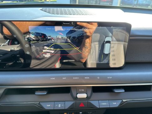 New 2026 Kia EV9 Wind image 38