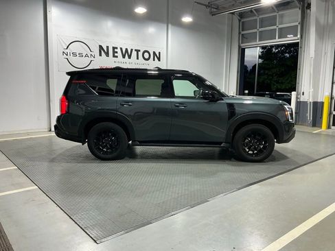 Used 2025 Nissan Armada PRO-4X image 9