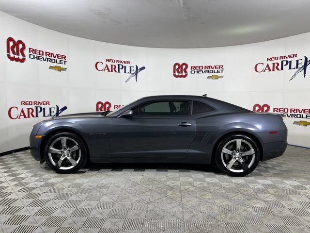Used 2010 Chevrolet Camaro SS w/ RS Package RWD image 4