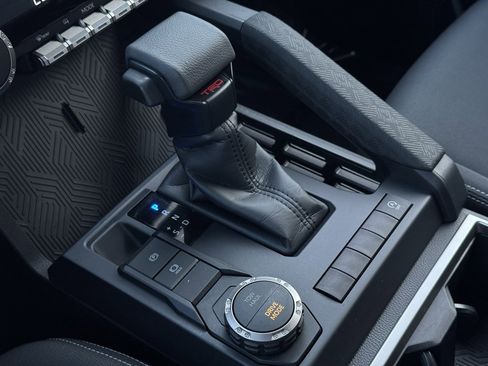 Used 2024 Toyota Tacoma TRD Sport image 27