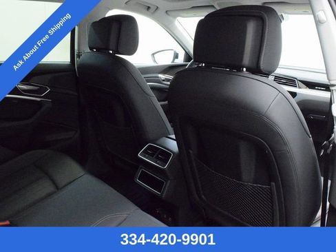 Used 2021 Audi e-tron Premium Plus w/ Premium Plus Package image 24
