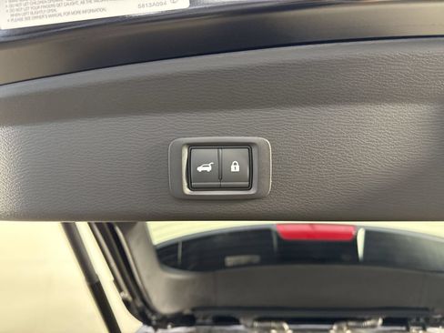 Used 2026 Nissan Rogue Platinum w/ Family Package AWD/4WD image 34