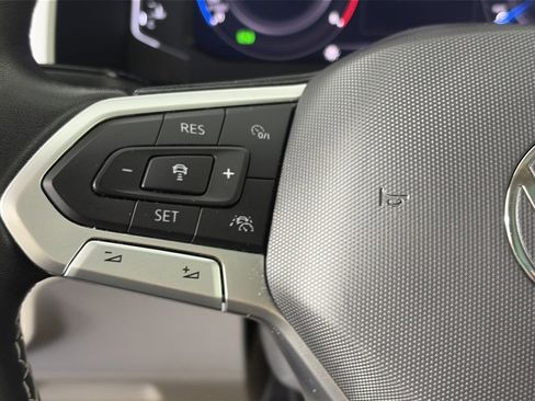 Used 2023 Volkswagen Atlas SEL image 17