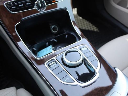 Used 2018 Mercedes-Benz C 300 4MATIC Sedan image 27