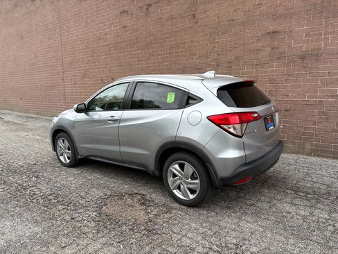 Used 2019 Honda HR-V EX image 3