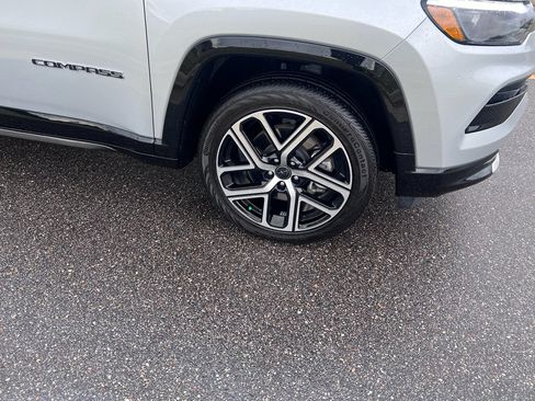 Certified 2025 Jeep Compass Limited w/ Elite Group AWD/4WD image 27