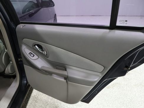 Used 2005 Chevrolet Malibu V6 w/ Preferred Equipment Group image 20