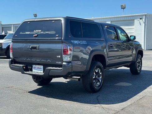 Used 2023 Toyota Tacoma TRD Off-Road w/ Technology Package AWD/4WD image 11